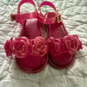 Beautiful Mini Melissa Pink Floral Kids Sandals, size 9